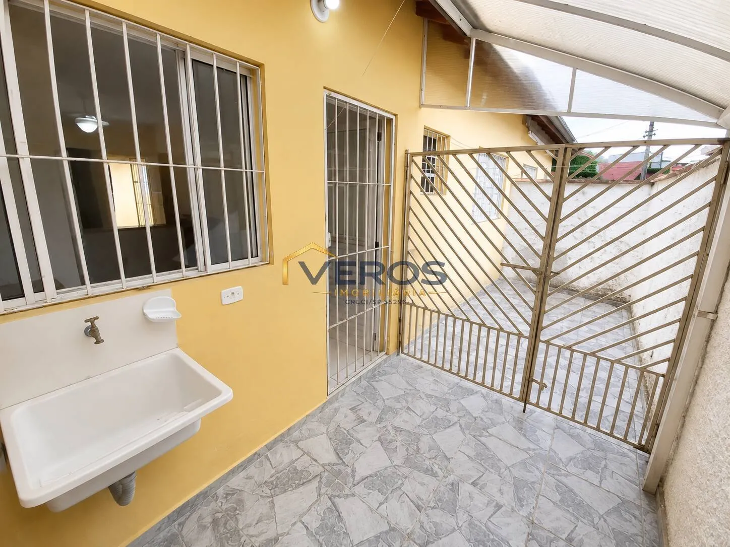 Imagem Casa em condomínio com 2 quartos a venda na Martim de Sá Caraguatatuba
