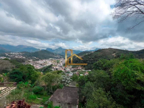 Imagem Casa com 3 quartos e lazer privativo perto do centro de Teresópolis