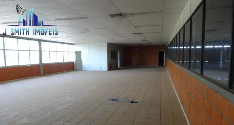 Imagem GALPÃO AC. 70.000m² INDL. À VENDA EM TERRENO 185.000m² - OPORTUNIDADE!!