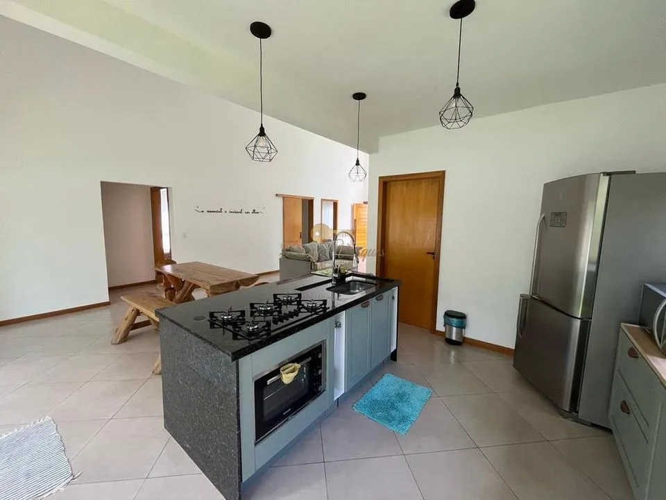 Imagem Casa em Condomínio para Venda em Teresópolis / RJ no bairro Vargem Grande