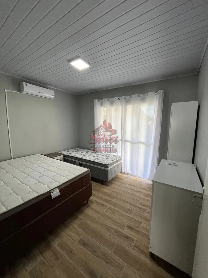 Imagem Casa 2 dormitórios com suíte a 580m do mar no Mariluz