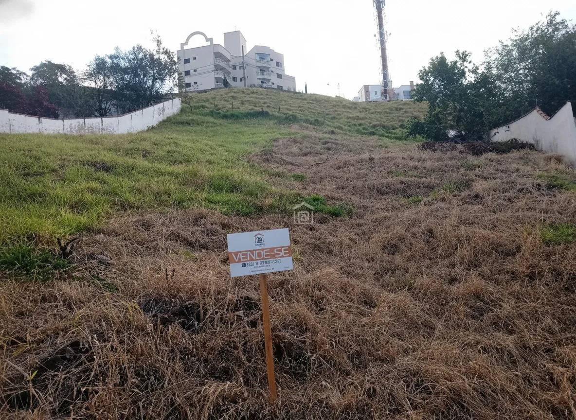 Imagem Terreno 600 m² à venda em Jardim Quisisana, Poços de Caldas