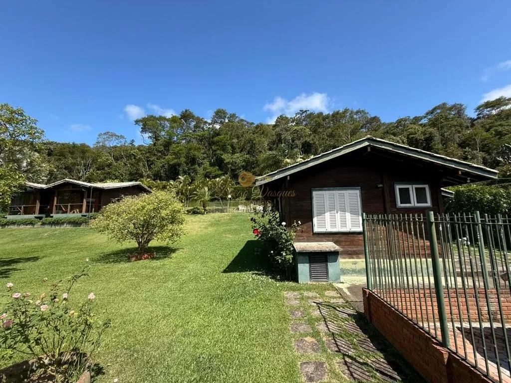 Imagem Casa em Condomínio para Venda em Teresópolis / RJ no bairro Albuquerque