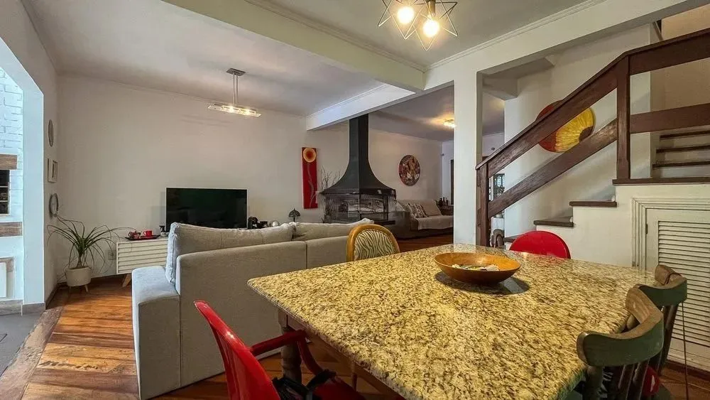 Imagem Casa para Venda - 176m², 3 dormitórios, sendo 1 suites, 4 vagas - Jardim Isabel