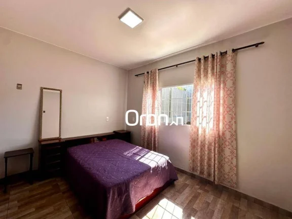 Imagem Sobrado à venda, 319 m² por R$ 999.000,00 - Setor Goiânia 2 - Goiânia/GO