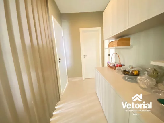 Imagem Casa de luxo à venda em Barreiras-BA, bairro Renato Gonçalves: 4 quartos, 3 suítes, 3 salas, 2 banheiros, 4 vagas, 400m². Confira!