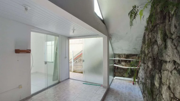 Imagem Apartamento 1 Dormitório, 42 m2, Sem Garagem, Aceita Pets, 600m da UFSC e próximo da ELASE. Florianópolis, SC.