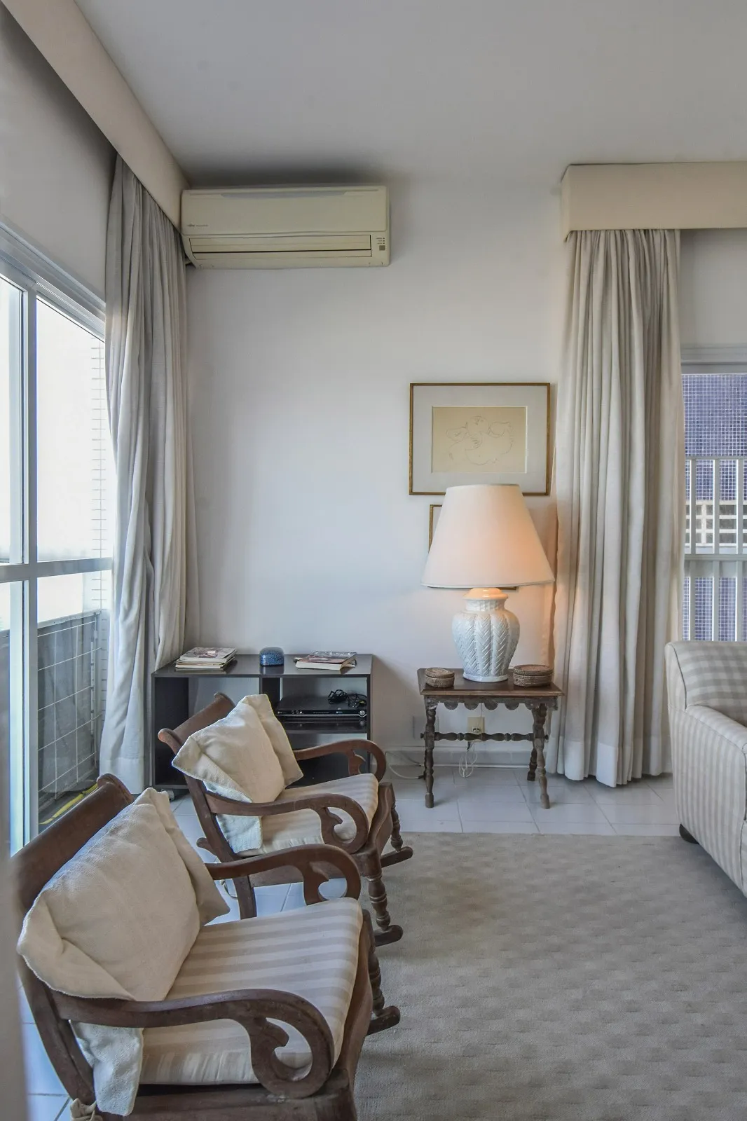 Imagem Apartamento de 120m² com 3 Dormitórios Localizado na Praia de Pitangueiras, Guarujá SP