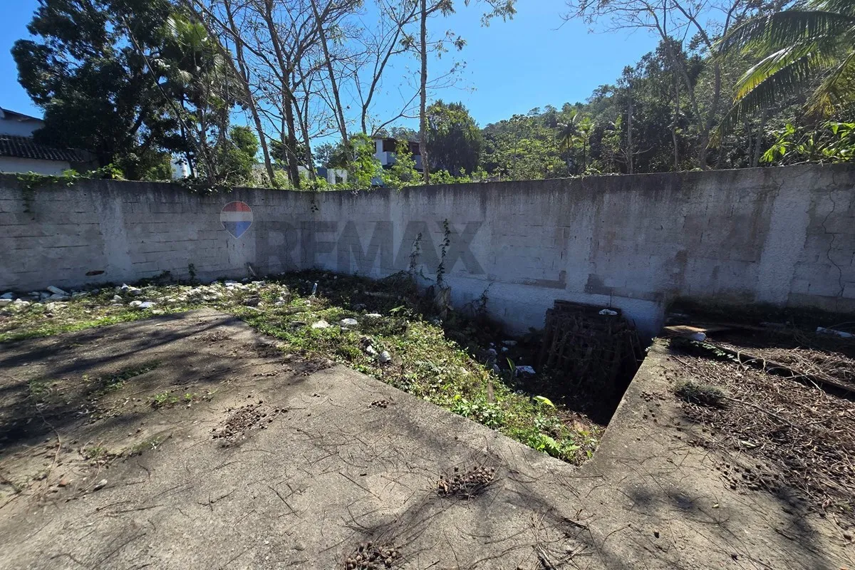 Imagem TERRENO COM FUNDAÇÃO E PROJETO DE CASA DUPLEX EM CONDOMÍNIO FECHADO - VARGEM PEQUENA