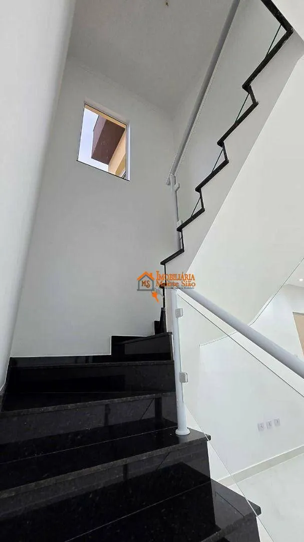Imagem Sobrado com 3 dormitórios à venda, 141 m² por R$ 830.000,00 - Parque Continental I - Guarulhos/SP