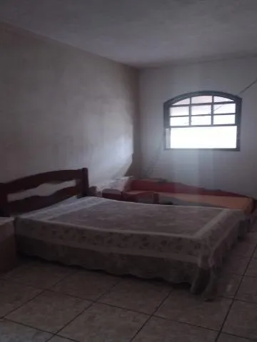 Imagem VENDA DE CASA NO TUPÃ ARUJÁ/SP, com 370m² sendo 2 casas, 03 dormitórios, sala, 02 cozinhas, 02 banheiros, área de lazer c/ churrasqueira. CONSULTE-NOS
