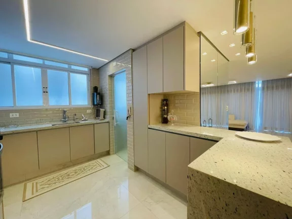 Imagem Belíssimo apartamento todo reformado FRENTE MAR-PORTEIRA FECHADA!