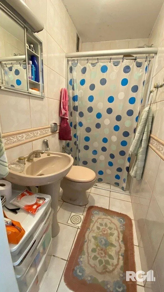 Imagem Apartamento à venda no Menino Deus, com 3 quartos (sendo 1 suíte), 3 banheiros, 1 vaga de garagem.- Cód. RP390226