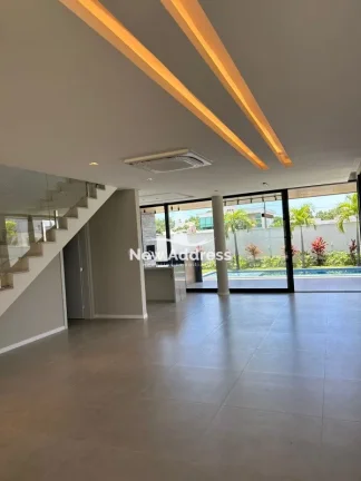 Imagem Casa Alto Padrão com 4 Quartos e Lazer Completo no Alphaville Jacuhy
