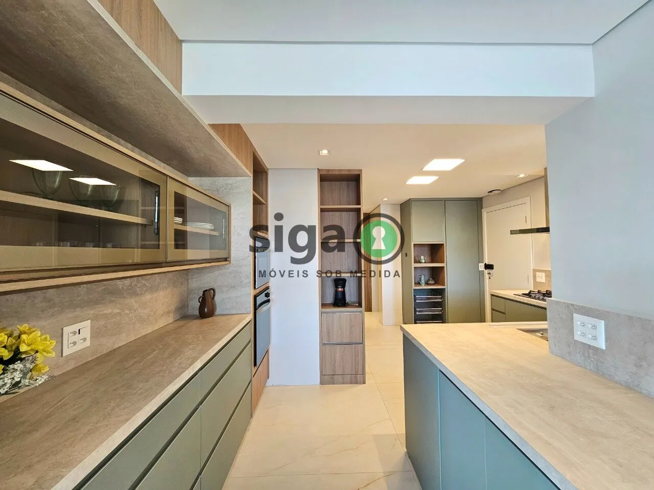 Imagem Apartamento à venda - 192 m², 2 suítes, 4 vagas - Campo Belo - São Paulo/SP