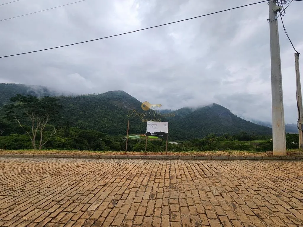 Imagem Terreno em Condomínio para Venda em Teresópolis / RJ no bairro Vale Alpino