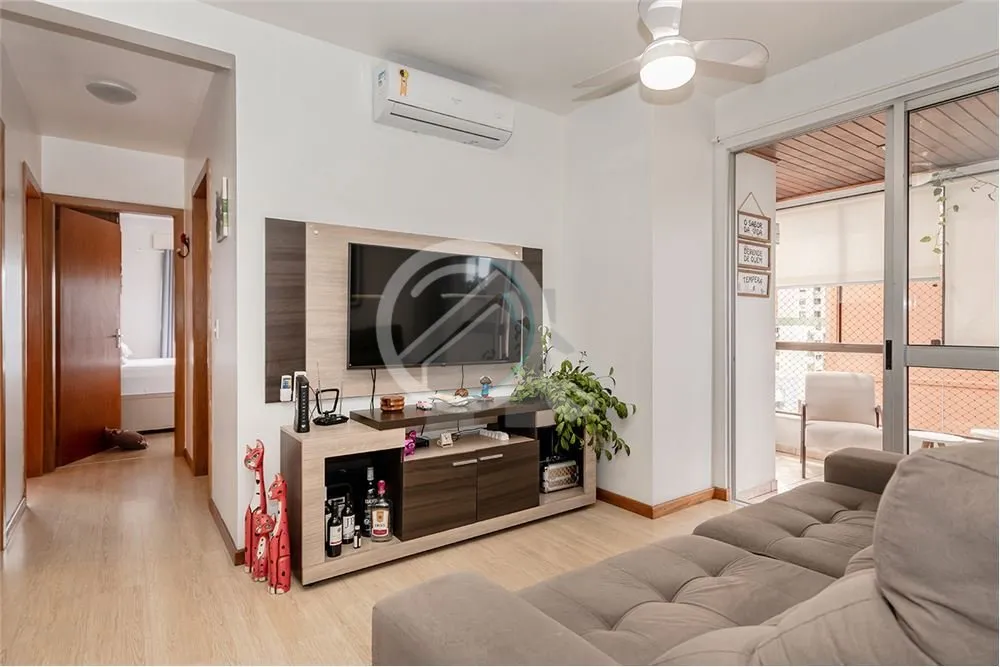 Imagem Excelente apartamento ensolarado, em andar alto, com 3 dormitórios, sala dois ambientes, cozinha, u...