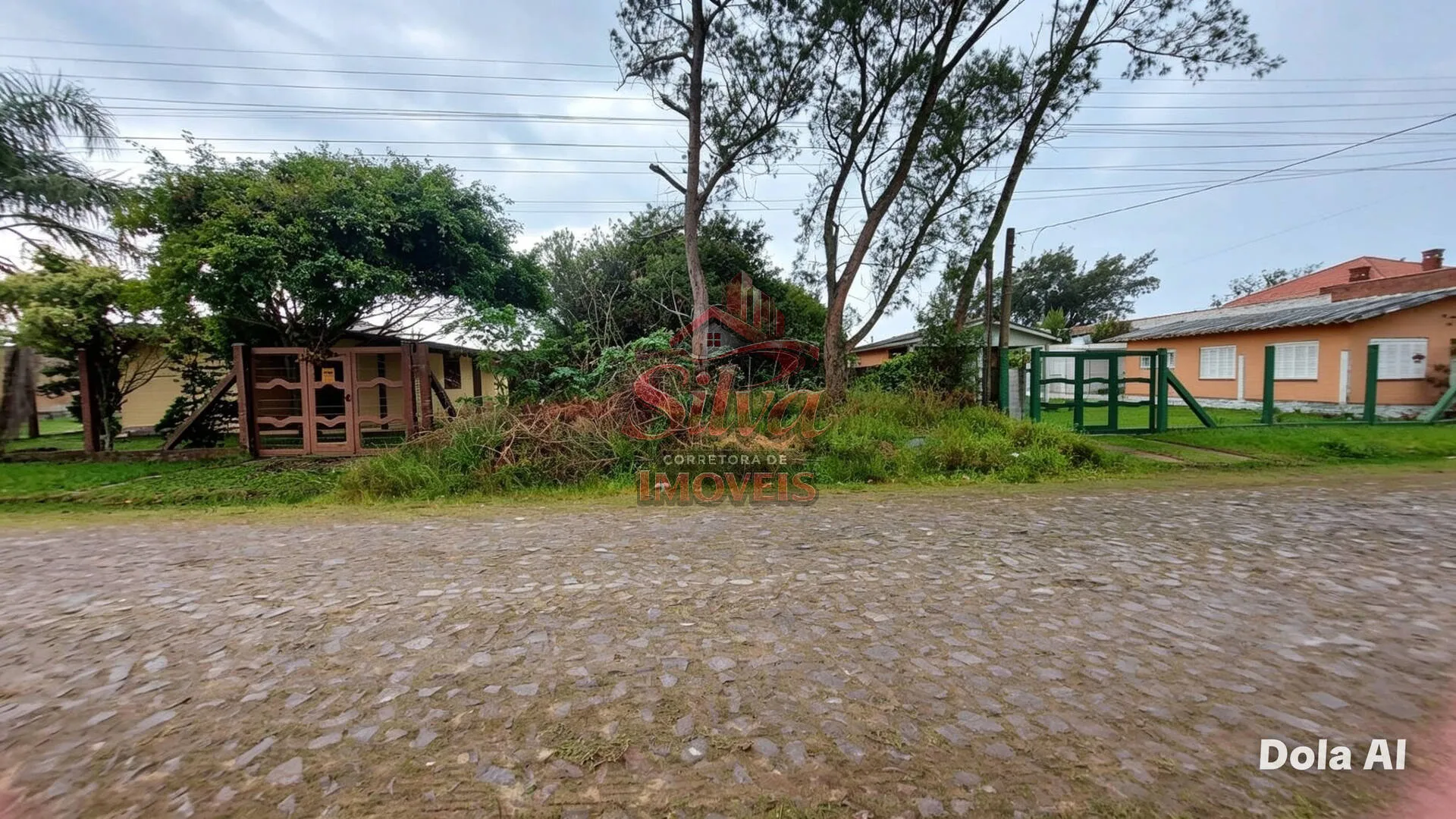 Imagem Terreno 300m² em rua calçada no Albatroz, Imbé