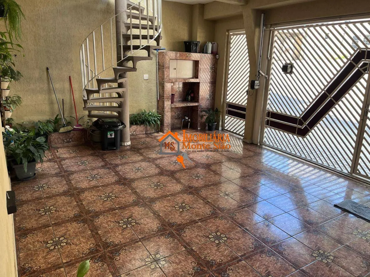 Imagem Sobrado com 3 dormitórios à venda, 210 m² por R$ 670.000,00 - Jardim São Domingos - Guarulhos/SP
