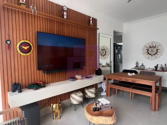 Imagem Apartamento Beira-Mar à Venda por R$ 748.000,00 – Vista para o Oceano na Praia das Pitangueiras, Guarujá