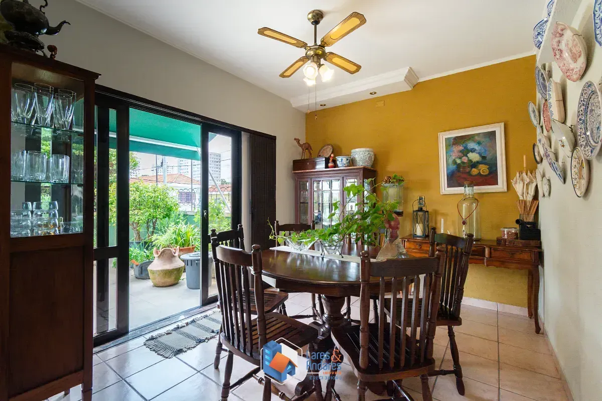 Imagem Casa para venda em Vila das Mercês com 4 quartos, sendo 1 suíte, 263m²