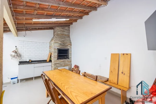 Imagem Sobrado lindo a venda 03 quartos c/suíte, 02 vagas no Campo Comprido em Curitiba PR