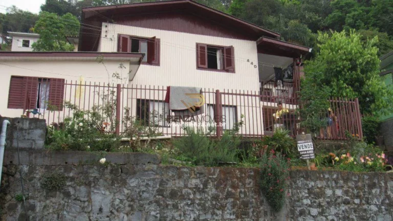 Imagem Casa para Venda em Concórdia, Gruta, 3 dormitórios