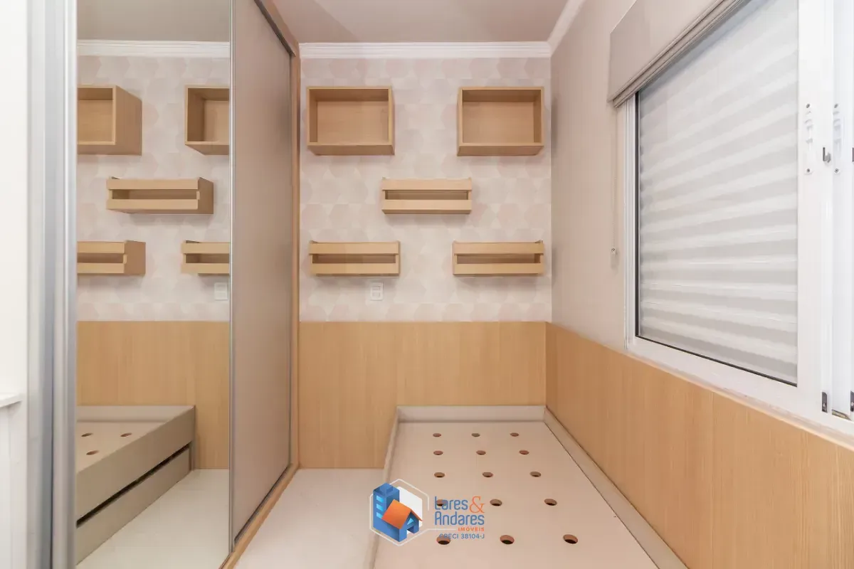 Imagem Casa para venda em Parque São Domingos com 3 quartos, sendo 1 suíte, 220m²