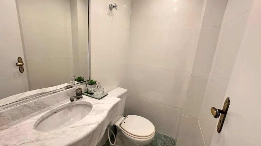 Imagem APARTAMENTO COM 190,00 m² - CANTO DO FORTE - PRAIA GRANDE SP