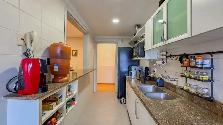Imagem Apartamento Locado 3 Quartos sacada e churrasquira, Av. Panamericana - Lindoia