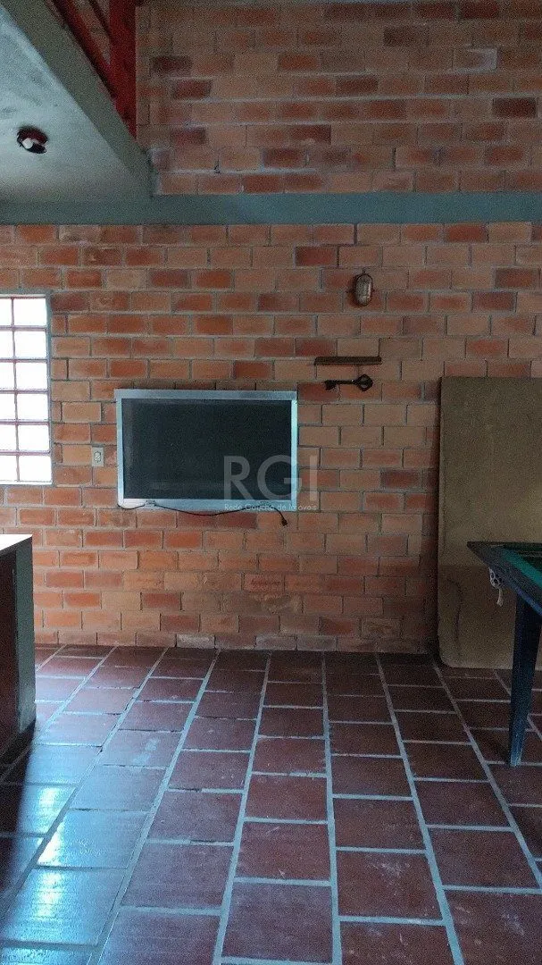 Imagem Sito à venda no Lami, com casa com quartos, 1 banheiro e piscina