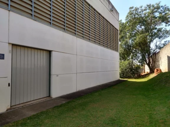 Imagem Galpão/Depósito/Armaz?(C)m à Venda, 4.068 m por R$ 12.000.000