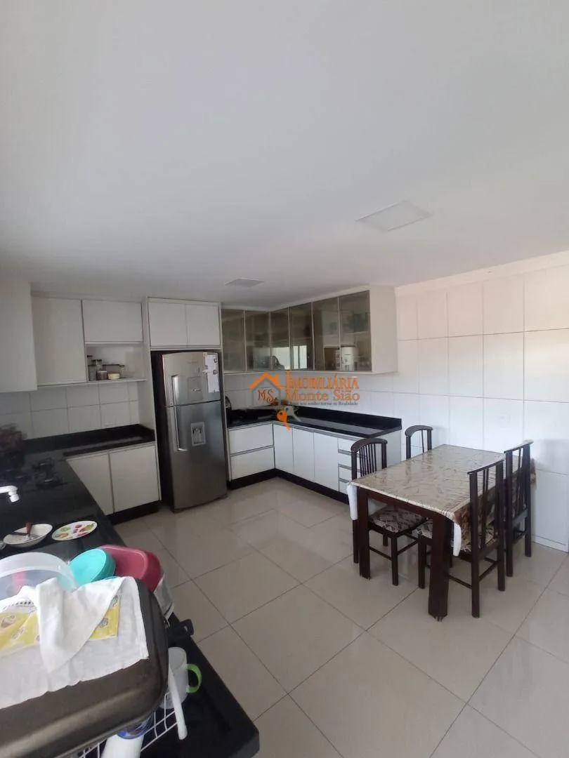 Foto do imóvel Sobrado com 5 dormitórios à venda, 200 m² por R$ 650.000,00 - Parque Flamengo - Guarulhos/SP