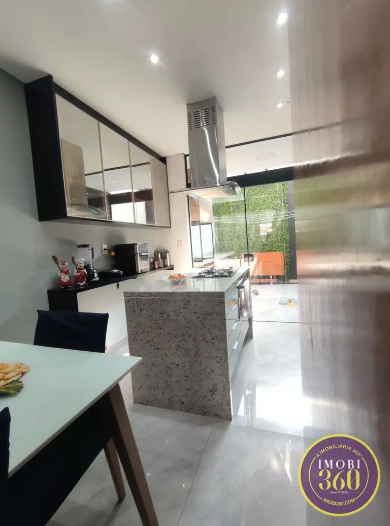 Imagem IMPECAVEL SOBRADO NA VILA FORMOSA, COM 3 SUITES, 02 VAGAS DE GARAGENS,