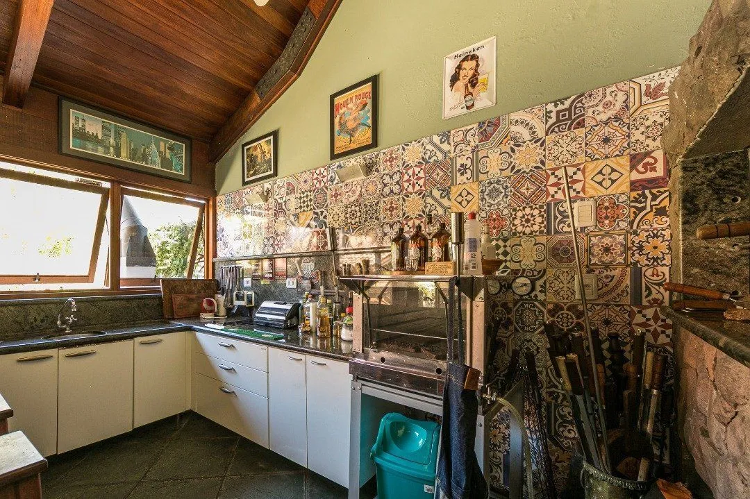 Imagem Casa para Venda - 370m², 5 dormitórios, sendo 2 suites, 7 vagas - Vila Assunção