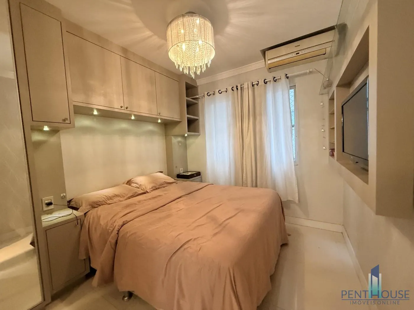 Imagem Apartamento Zona Central para Venda em Balneário Camboriú, CENTRO, 2 dormitórios, 1 banheiro, 1 vaga