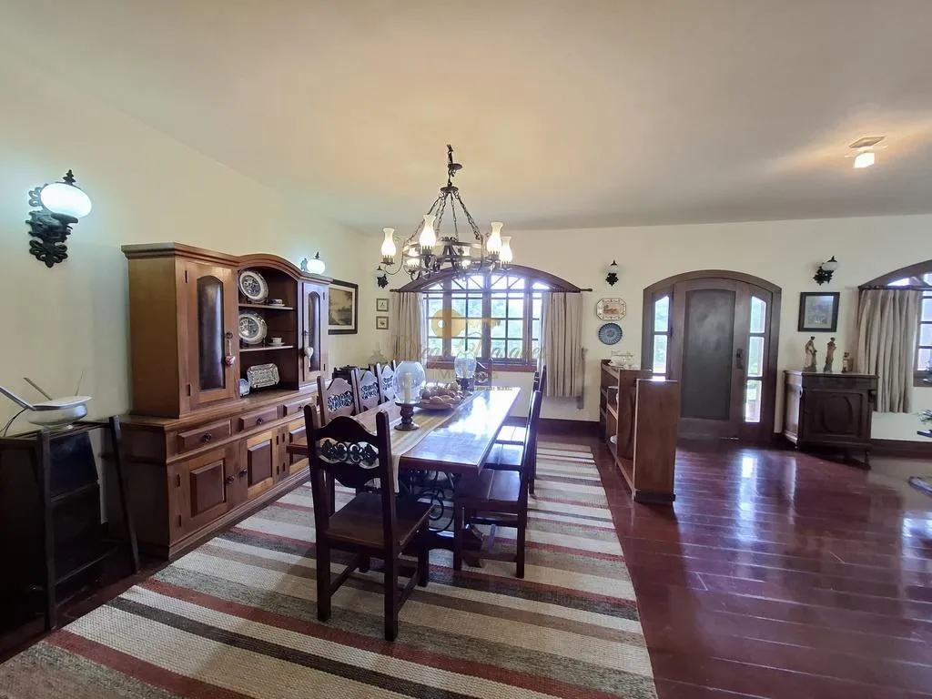 Imagem Casa em Condomínio para Venda em Teresópolis / RJ no bairro Albuquerque