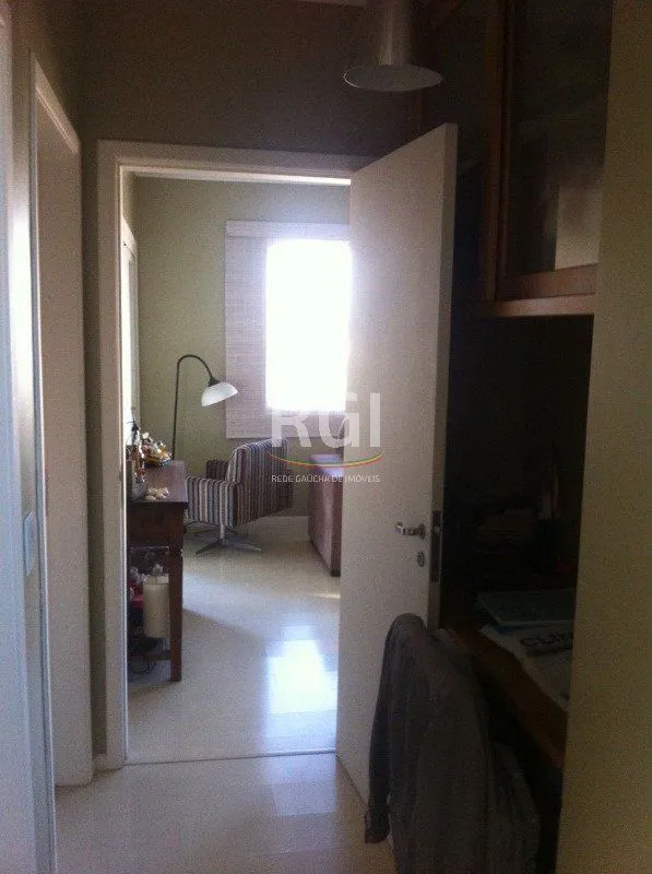 Imagem Apartamento para Venda - 84.59m², 2 dormitórios, 1 vaga - Sarandí