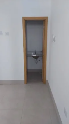 Imagem Sobrado de Alto Padrão 170 m² 3 Dormitórios 5 Vagas de Garagens