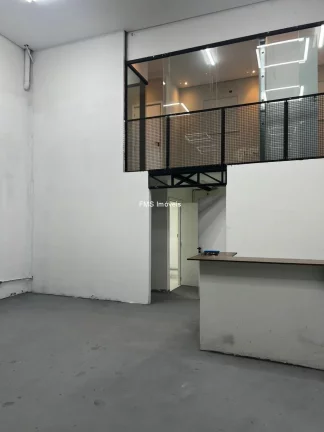 Imagem Avenida dos Bandeirantes Loja com 260m2 na Vila Olímpia