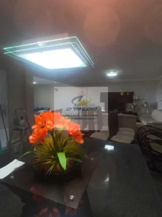 Imagem Vendo Apartamento com 234 m ², 04 Quartos (s/ 02 suíte) 01 Sala de estar c/ varanda ampla e vista para Praia