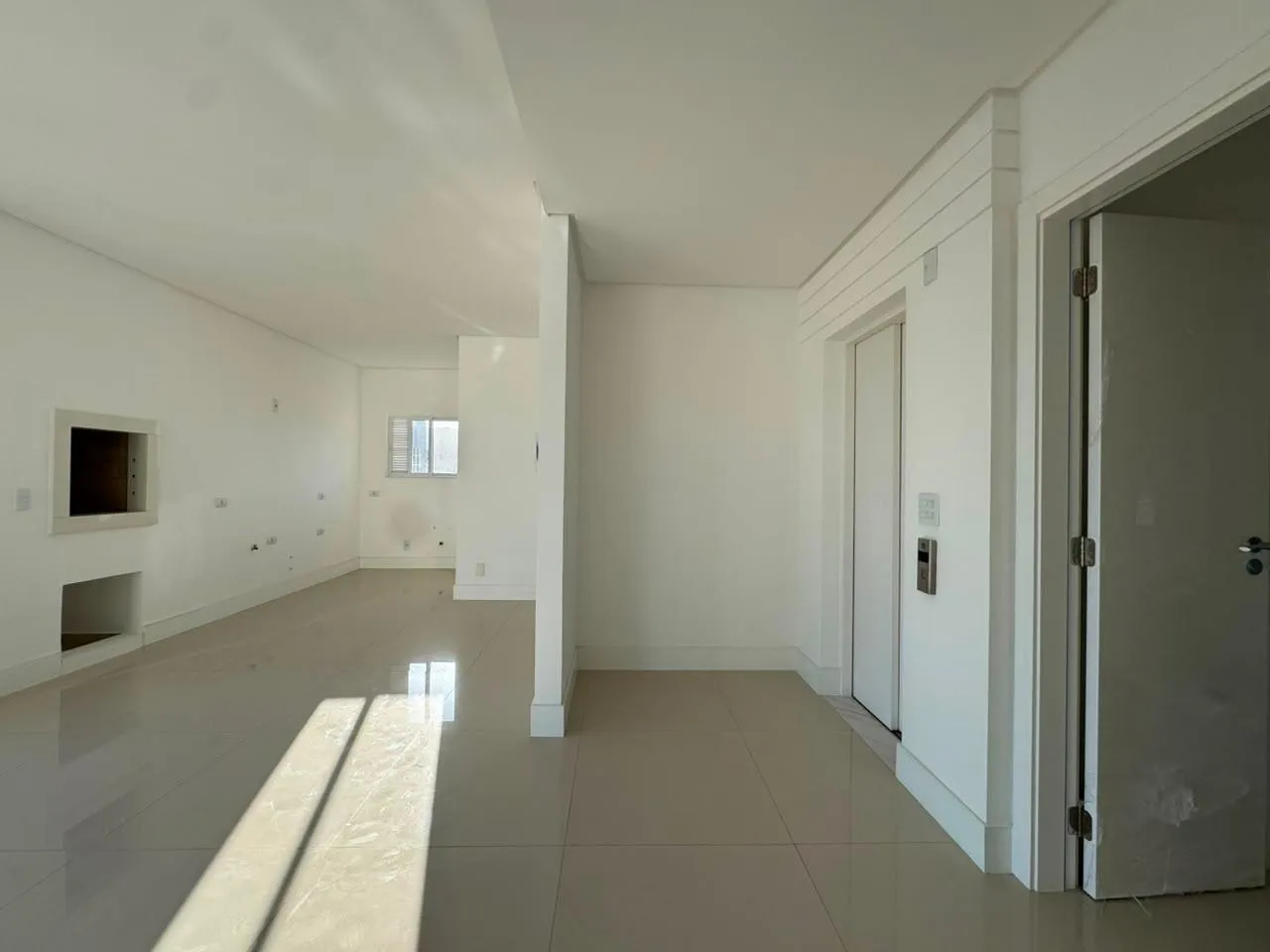 Imagem Apartamento à venda com 123.22m2 por R$ 2.100.000,00