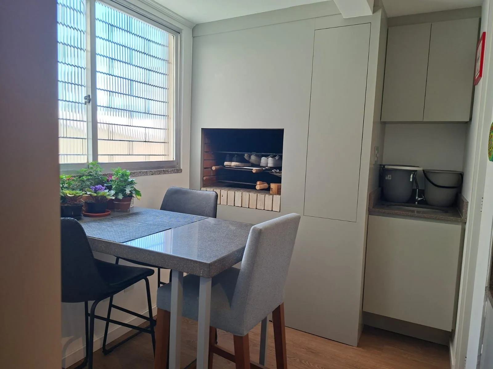 Imagem Apartamento de 2 quartos, churrasqueira e 1 vaga de garagem no bairro Santana