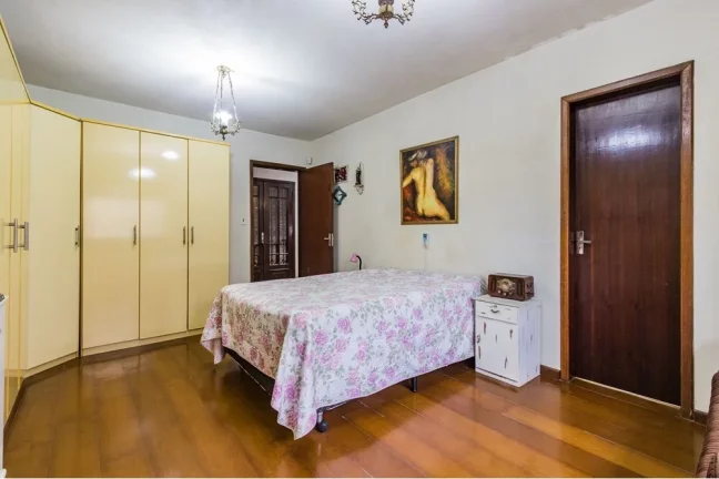Imagem Casa para venda no bairro Vila Ipiranga em Porto Alegre
