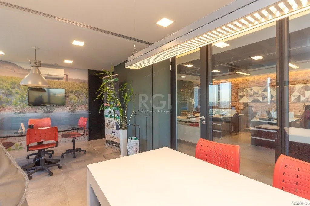 Imagem Conjunto/Sala para Venda - 106.57m², 0 dormitórios, 2 vagas - Petrópolis