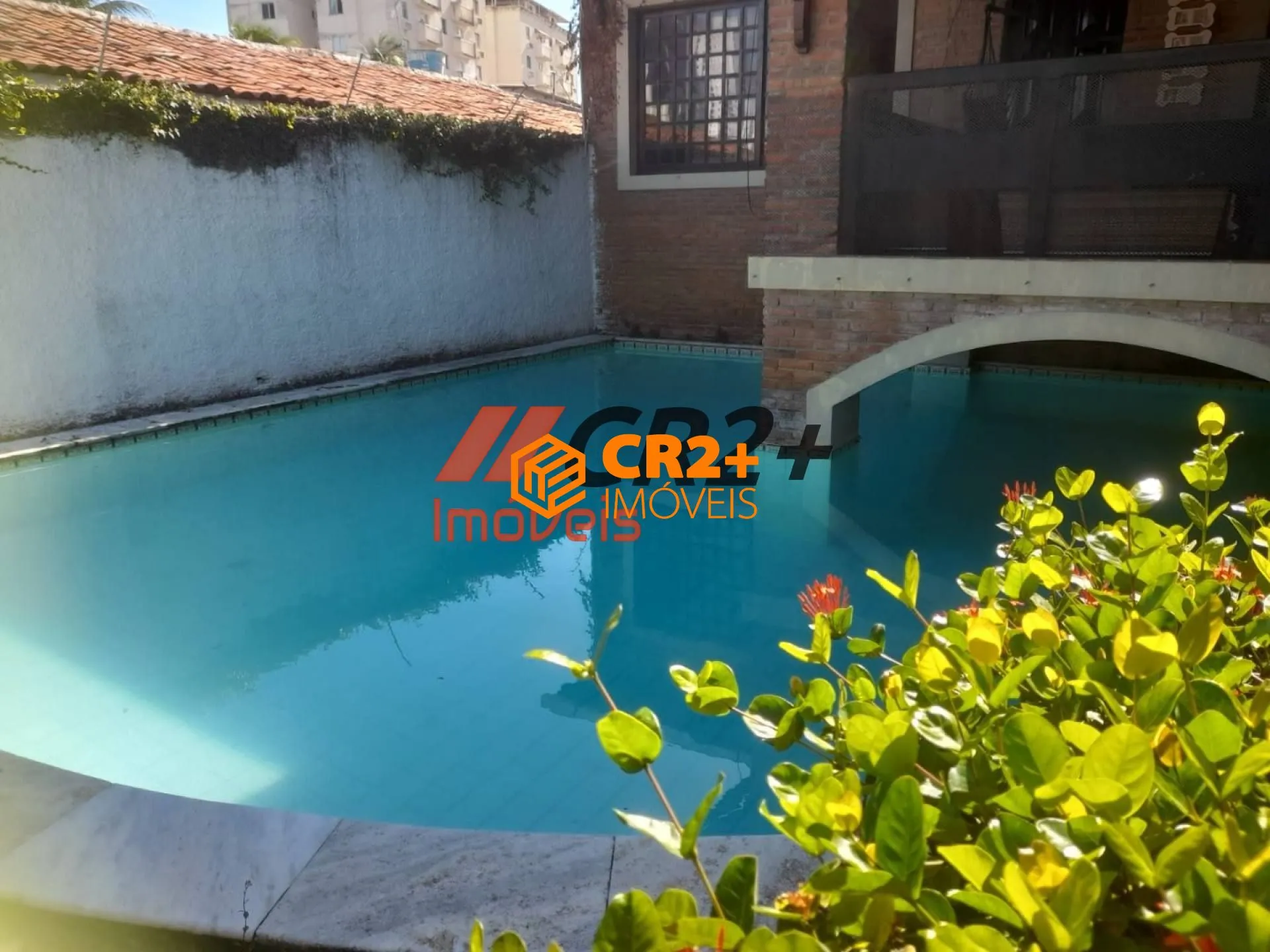 Imagem Casa a Venda com 450m² e 4 Quartos, 3 suítes + Dce e piscina em Candeias - Jaboa