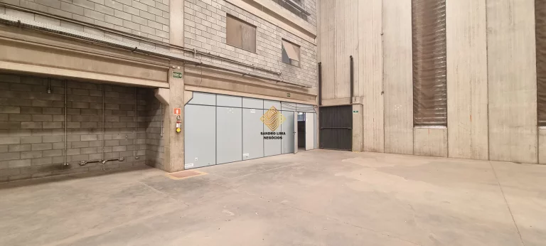Imagem OPORTUNIDADE PARA O SEU NEGÓCIO GALPÃO DE 4407 M² TOTAL, ÓTIMA LOCALIZAÇÃO NA RAPOSO TAVARES - SÃO PAULO - ZONA OESTE