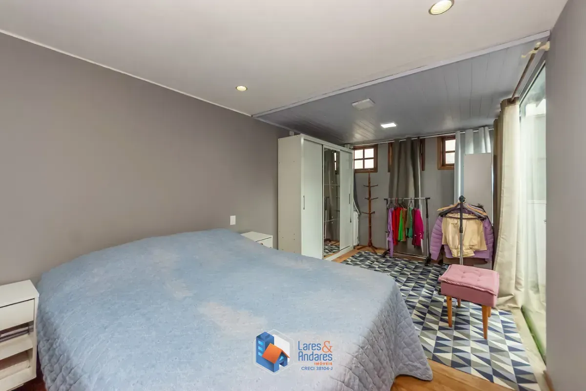 Imagem Sobrado para venda em Perdizes com 4 quartos, sendo 1 suíte, 110m²