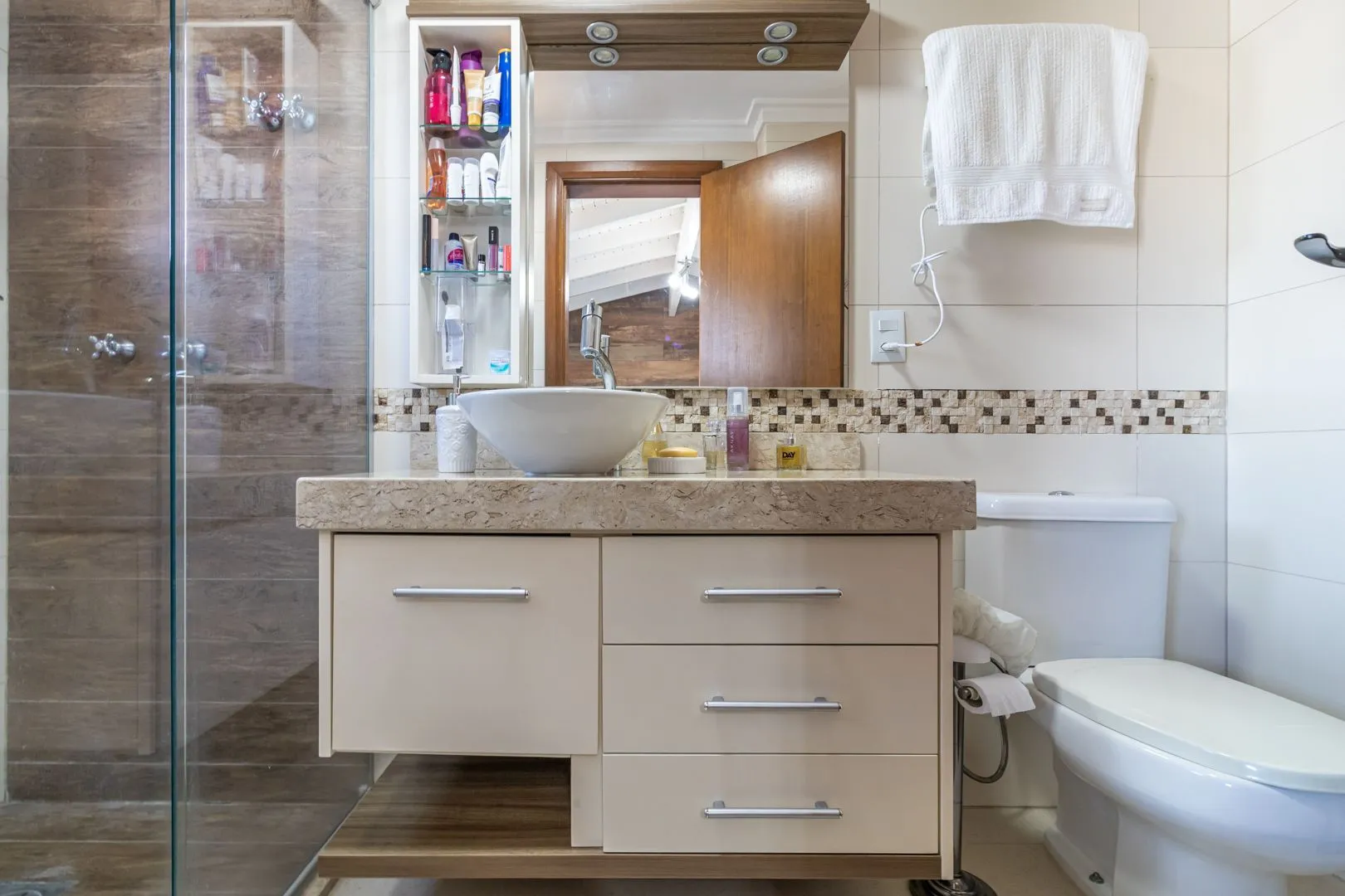 Imagem Casa com 3 Quartos à venda, 141m² - Hípica