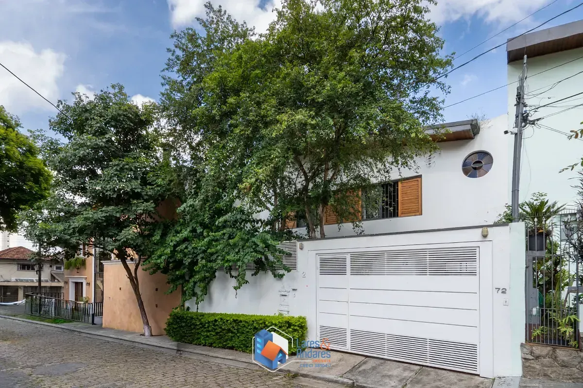 Foto do imóvel Casa para venda em Campo Belo com 4 quartos, sendo 2 suítes, 207m² em Rua Anseriz